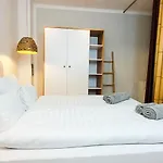 Komm - Zentral- Bahnhof- Congress Ccs- Parkplatz * Зуль