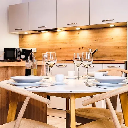 Apartment Komm - Zentral- Bahnhof- Congress Ccs- Parkplatz *