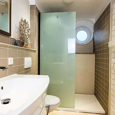 Komm - Zentral- Bahnhof- Congress Ccs- Parkplatz Suhl