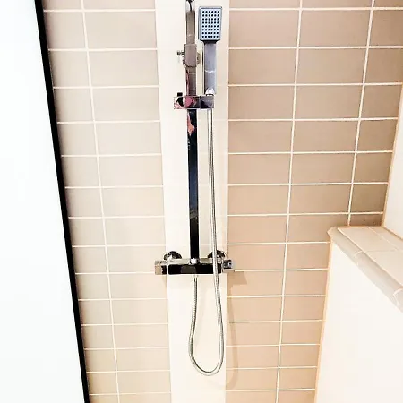 Apartmán Komm - Zentral- Bahnhof- Congress Ccs- Parkplatz *