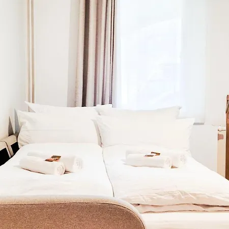 Komm - Zentral- Bahnhof- Congress Ccs- Parkplatz * Suhl