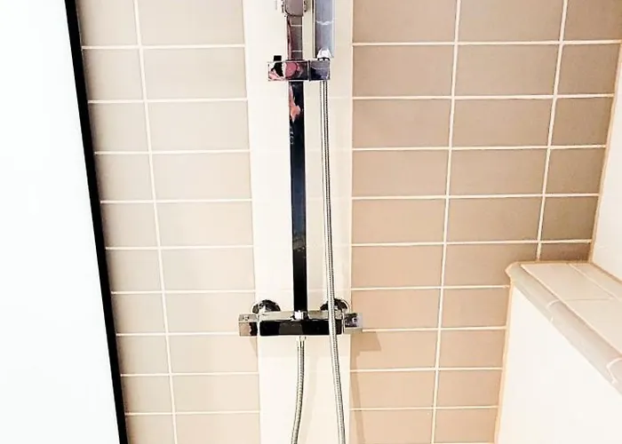 Daire Komm - Zentral- Bahnhof- Congress Ccs- Parkplatz *