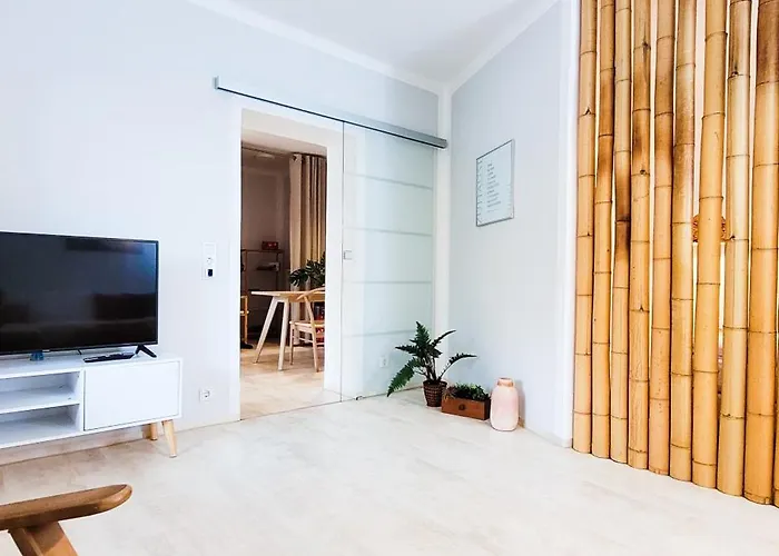 Daire Komm - Zentral- Bahnhof- Congress Ccs- Parkplatz *