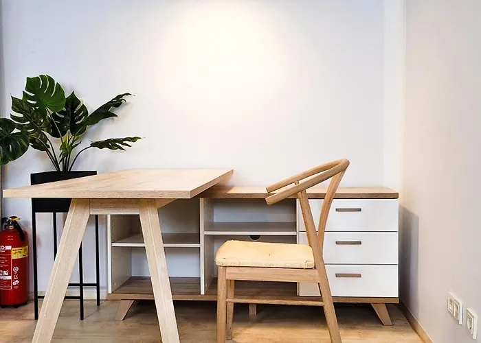 Komm - Zentral- Bahnhof- Congress Ccs- Parkplatz Suhl