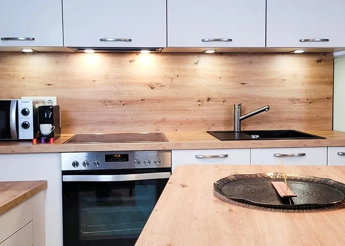 Komm - Zentral- Bahnhof- Congress Ccs- Parkplatz *