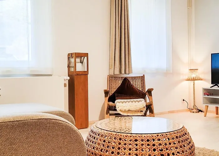 Daire Komm - Zentral- Bahnhof- Congress Ccs- Parkplatz *