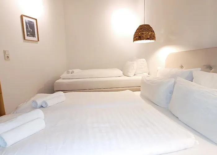 Komm - Zentral- Bahnhof- Congress Ccs- Parkplatz Daire Suhl